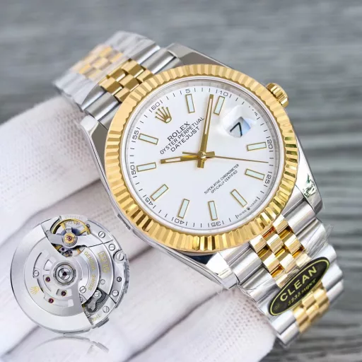 Clean factory/C factory Rolex Datejust series mechanical men's watch, genuine original mold 🎮DG11: Equipped with a one-to-one super 3235 integrated movement, 72 hours of power, no card movement decoration, and extremely stable movement2: The entire watch is 904L stainless steel / with AR factory steel band and IP vacuum electroplated platinum teeth ring / free replacement if discoloration3: The dial color is infinitely close to the original4: The only calendar font matching in the entire market. Subsequent comparison of the authenticity of the fonts from 1 to 31 🎮5: The only one that can achieve luminous hands/luminous words and nails, and achieve the same color because they are all processed by third-party factories + self-purchased Swiss c1+c3 luminous powder6: Word nails/crown mark nails are all platinum electroplatedAlthough there are not many clean styles, almost all of them are fine products, completely solving most of the pain points of the diary in the world, just for the ultimate clean-datejust 🎮Three heroes recommend exquisite men's mechanical watches SJ carefully creates super-realistic real-life pictures for you
