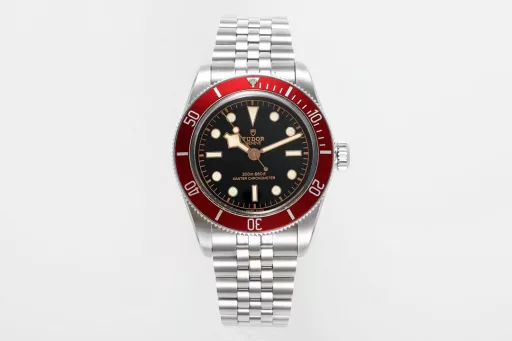 ZF Factoty presents ingenuity! TUDOR's new Biwan 41MM watch reinterprets the brand's diving watch masterpiece.[Case] ​​41mm diameter, paying tribute to the classic Tudor diving watch.Following the 
