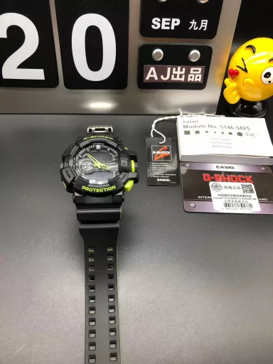 GA-400 hand-raise light Casio G-SHOCK--classic shockproof dial design👍In stock and shipped immediately, 45-degree automatic hand-raise light function with strong visual impact🙈LCD liquid crystal display💡Stopwatch speed function accurate to 1/1000 second⌛Shockproof📣Anti-magnetic💥200 meters waterproof🏊48 city time📲Countdown⏳Alarm clock⏰Fully automatic calendar and other powerful functions