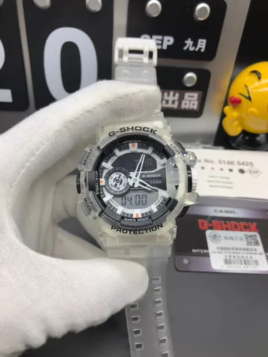 GA-400 hand-raise light Casio G-SHOCK--classic shockproof dial design👍In stock and shipped immediately, 45-degree automatic hand-raise light function with strong visual impact🙈LCD liquid crystal display💡Stopwatch speed function accurate to 1/1000 second⌛Shockproof📣Anti-magnetic💥200 meters waterproof🏊48 city time📲Countdown⏳Alarm clock⏰Fully automatic calendar and other powerful functions
