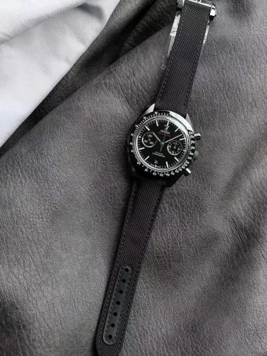 OM: Omega Speedmaster 311.92.44.51.01.003 (Dark Side of the Moon), ceramic case with coated nylon strap, black panda plate, zirconium oxide ceramic dial, decorated with eye-catching white 18K gold 