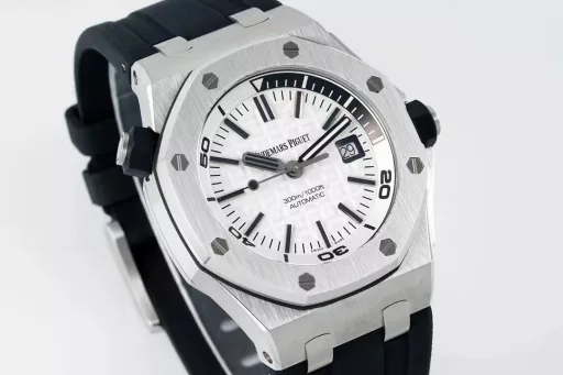 IPF creates classics - the king of diving, Audemars Piguet 15710! 3120 integrated movement, creating the strongest replica inside and outsideThe case is polished multiple times, just to match the angular data, and the material feels consistent;The strongest movement plate is polished, and the color is automatically supported by 18K rose gold with special color adjustment;The most user-friendly loose head grain buffer area ensures that it matches the original design;The most three-dimensional and neat disk 
