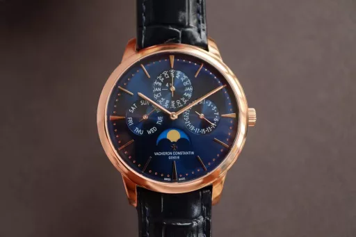[The thinnest version on the Internet] Mx new product - Vacheron Constantin Patrimony Contemporaine Heritage Series Ultra-thin Perpetual Calendar Watch[Case]: The watch has a diameter of 41mm and a thickness of 9.4mm, which is only 0.03cm different from the thickness of the authentic product, making it the thinnest version on the Internet. The watch has simple lines and smooth contours, adhering to the consistent slimness and elegance of the Heritage Series. It is a 