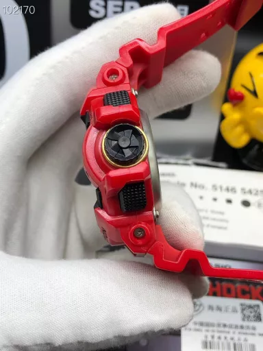 GA-400 hand-raise light Casio G-SHOCK--classic shockproof dial design👍In stock and shipped immediately, 45-degree automatic hand-raise light function with strong visual impact🙈LCD liquid crystal display💡Stopwatch speed function accurate to 1/1000 second⌛Shockproof📣Anti-magnetic💥200 meters waterproof🏊48 city time📲Countdown⏳Alarm clock⏰Fully automatic calendar and other powerful functions