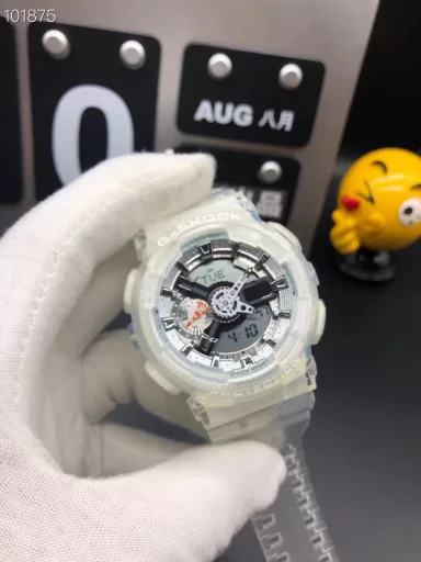 GA-110 Hand-raise Light Casio G-SHOCK--Classic shockproof dial design👍In stock and shipped immediately, 45-degree automatic hand-raise light function with strong visual impact🙈LCD liquid crystal display💡Stopwatch speed function accurate to 1/1000 second⌛Shockproof📣Anti-magnetic💥200 meters waterproof🏊48 city time📲Countdown⏳Alarm clock⏰Fully automatic calendar and other powerful functions