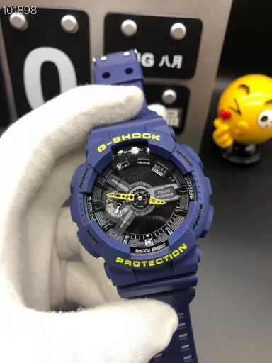GA-110 Hand-raise Light Casio G-SHOCK--Classic shockproof dial design👍In stock and shipped immediately, 45-degree automatic hand-raise light function with strong visual impact🙈LCD liquid crystal display💡Stopwatch speed function accurate to 1/1000 second⌛Shockproof📣Anti-magnetic💥200 meters waterproof🏊48 city time📲Countdown⏳Alarm clock⏰Fully automatic calendar and other powerful functions