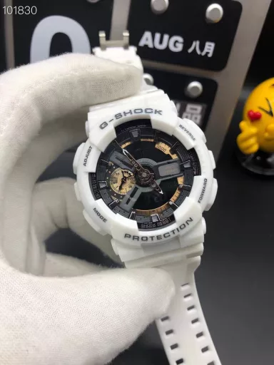 GA-110 Hand-raise Light Casio G-SHOCK--Classic shockproof dial design👍In stock and shipped immediately, 45-degree automatic hand-raise light function with strong visual impact🙈LCD liquid crystal display💡Stopwatch speed function accurate to 1/1000 second⌛Shockproof📣Anti-magnetic💥200 meters waterproof🏊48 city time📲Countdown⏳Alarm clock⏰Fully automatic calendar and other powerful functions
