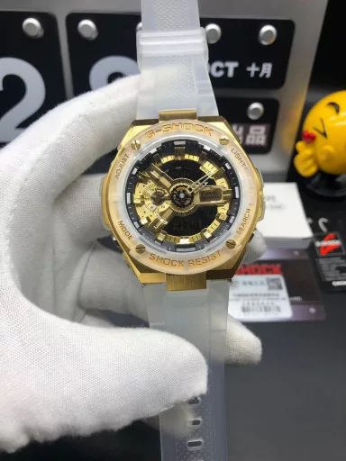 GST-400G hand-raise light Casio G-SHOCK--classic shockproof dial design👍In stock and shipped immediately, 45-degree automatic hand-raise light function with strong visual impact🙈LCD liquid crystal display💡Stopwatch speed function accurate to 1/1000 second⌛Shockproof📣Anti-magnetic💥200 meters waterproof🏊48 city time📲Countdown⏳Alarm clock⏰Fully automatic calendar and other powerful functions