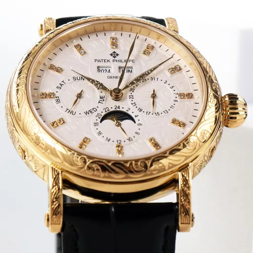 [Iron strokes and silver hooks, vigorous and powerful] High-value new products, simple. Retro. Exquisite craftsmanship!The best collection of the year - Patek Philippe Classic Super Complex Multifunctional Perpetual Calendar Function Watch. The team spent more than two years to carefully design, regardless of cost, dare to be the first, strive for perfection, overcome many difficulties, break through multiple technical bottlenecks, the movement model is CH 29-535 upgraded version, stable quality! [Strap] Classic Italian calfskin strap, clear texture, good texture. Paired with the top Patek Philippe lantern buckle on the market, universal original without pressure.The elegant Calatrava carved case is very individual, and the 42mm diameter is suitable for the size of the average male wrist, consistent with the counter, very business and casual.
