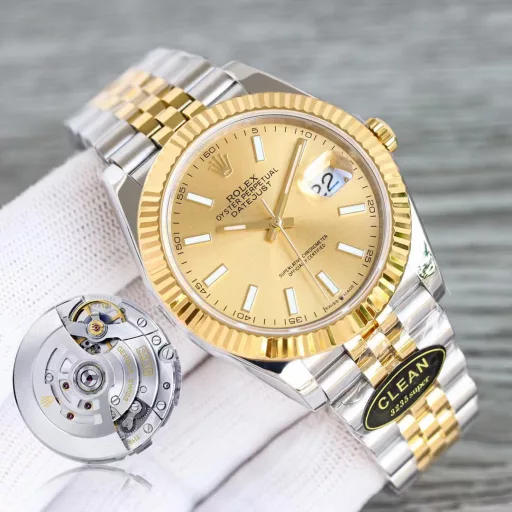 Clean factory/C factory Rolex Datejust series mechanical men's watch, genuine original mold 🎮DG11: Equipped with a one-to-one super 3235 integrated movement, 72 hours of power, no card movement decoration, and extremely stable movement2: The entire watch is 904L stainless steel / with AR factory steel band and IP vacuum electroplated platinum teeth ring / free replacement if discoloration3: The dial color is infinitely close to the original4: The only calendar font matching in the entire market. Subsequent comparison of the authenticity of the fonts from 1 to 31 🎮5: The only one that can achieve luminous hands/luminous words and nails, and achieve the same color because they are all processed by third-party factories + self-purchased Swiss c1+c3 luminous powder6: Word nails/crown mark nails are all platinum electroplatedAlthough there are not many clean styles, almost all of them are fine products, completely solving most of the pain points of the diary in the world, just for the ultimate clean-datejust 🎮Three heroes recommend exquisite men's mechanical watches SJ carefully creates super-realistic real-life pictures for you