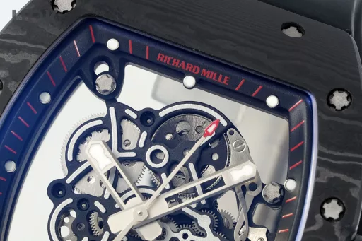 UOK Factory》First release 👏👏👏---Richard Miller RM055 hollow watch series:👉Highlight ①: Richard Miller RM055 uses a new skeletonized movement Caliber RMUL2 integrated machine, with a power reserve of 120 hours. All gears operate like the original, and say goodbye to fake at first glance.👉Highlight ②: The case is imported from high-cost NTPT carbon fiber, the size is consistent with the original 49.90X42.70 mm, the thickness is 13.7MM, the middle shell is made of titanium, and the weight of the whole watch is only 74.3g [rose][rose][rose]. The strength is higher than the steel case, the texture is consistent with the original, natural, glossy luster.👉Highlight ③: High-solidity sapphire mirror, electroplated with high-transparency blue film.👉Highlight ④: The strap is made of imported natural fluororubber strap, the original mold is one-piece molded, with comfortable, light and durable performance.👉Highlight ⑤: All screws of the whole watch are made of titanium, including machine screws and strap screws.👉Highlight ⑥: The original molded titanium buckle, the English lettering of the buckle is three-dimensional and clear, the brushing is balanced and in place, all screws can be removed, the arch bridge of the buckle is brushed, and the spring sheet has a long-lasting elastic effect.[Rose][Rose][Rose] The first sealed work of 