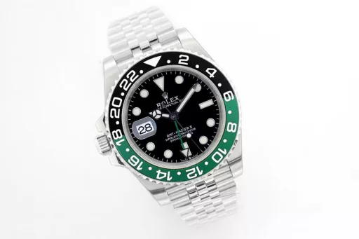 EW2022 new product, Greenwich left-handed Sprite bezel① Exclusively customized 3186 movement, can adjust the hour hand, can adjust the calendar by the hour hand, restore all the original functions, stable and reliable quality;② Bezel: high-tech integrated ceramic outer bezel, with platinum font;③ Case: size and thickness are consistent with the original, thickness is only 12.5;④ Lettering: top Swiss ice blue luminous, polished letter nails, color matching;⑤ Glass: sapphire glass with 2.5 times magnifying glass effect, transparent glass;⑥ Steel strap: 904 stainless steel strap, each strap fits perfectly with the lugs, giving the wrist the highest comfort;EW products must be fine products, and every extreme detail is the sincerity of the EW factory's ingenuity development;