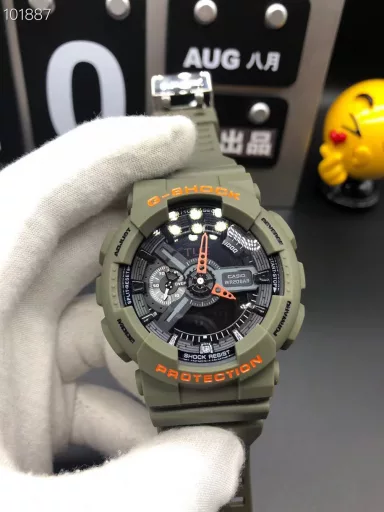 GA-110 Hand-raise Light Casio G-SHOCK--Classic shockproof dial design👍In stock and shipped immediately, 45-degree automatic hand-raise light function with strong visual impact🙈LCD liquid crystal display💡Stopwatch speed function accurate to 1/1000 second⌛Shockproof📣Anti-magnetic💥200 meters waterproof🏊48 city time📲Countdown⏳Alarm clock⏰Fully automatic calendar and other powerful functions