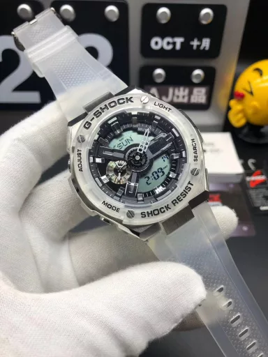 GST-400G hand-raise light Casio G-SHOCK--classic shockproof dial design👍In stock and shipped immediately, 45-degree automatic hand-raise light function with strong visual impact🙈LCD liquid crystal display💡Stopwatch speed function accurate to 1/1000 second⌛Shockproof📣Anti-magnetic💥200 meters waterproof🏊48 city time📲Countdown⏳Alarm clock⏰Fully automatic calendar and other powerful functions