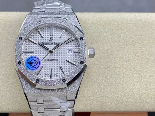 APS 15410 new product, frosted gold watchAudemars Piguet frosted gold craft is commonly known as hammered gold craft, also known as 