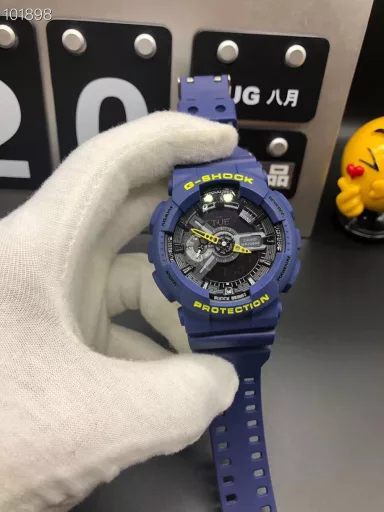 GA-110 Hand-raise Light Casio G-SHOCK--Classic shockproof dial design👍In stock and shipped immediately, 45-degree automatic hand-raise light function with strong visual impact🙈LCD liquid crystal display💡Stopwatch speed function accurate to 1/1000 second⌛Shockproof📣Anti-magnetic💥200 meters waterproof🏊48 city time📲Countdown⏳Alarm clock⏰Fully automatic calendar and other powerful functions