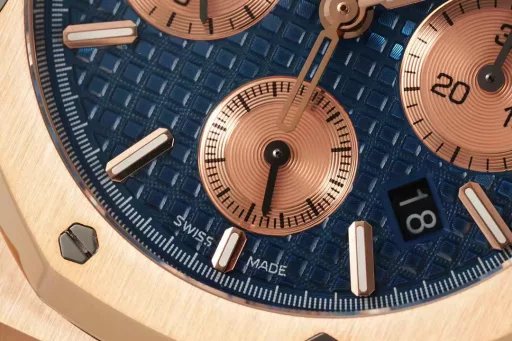 IPF new product is coming - Audemars Piguet 26331OR Royal Oak Multi-function Chronograph Mechanical Watch 41MM!Features: The case structure is consistent with the original authentic product, and the assembly method is consistent with the original, making the thickness thinner than before!The screw-in crown and the push-in chronograph button are consistent with the original, so it will not be fake at first glance! (Different from the market chronograph and reset buttons, which can only be pressed after the knob)1⃣️[Movement] 7750 modified original movement 6-digit small seconds The function is consistent with the original!2⃣️[Watch mirror] The mirror surface is the same as the original one. The sapphire glass mirror surface is placed at the same angle as the original, maintaining the same transparent brightness and consistent anti-glare effect!3⃣️[Case] ​​The case is made of stainless steel, using the original data to open the mold, top-level polishing, whether it is the texture or the texture, it is close to the original. After brushing and partial polishing, it flickers and shows a unique temperament of exquisiteness and toughness!4⃣️【Head grain】The most user-friendly loose head grain buffer ensures a better fit on the wrist and more comfortable to wear.5⃣️【Dial】Restores the exquisiteness of the authentic dial, the three-dimensional and neat 