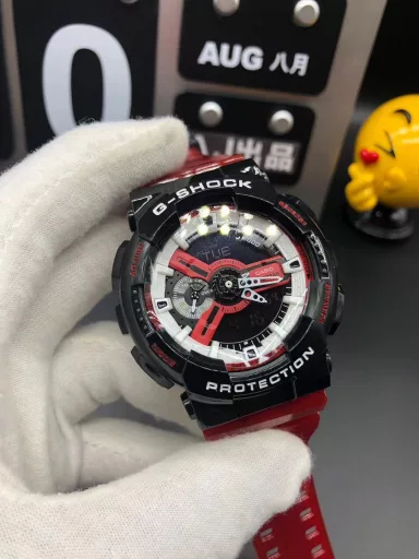 GA-110 Hand-raise Light Casio G-SHOCK--Classic shockproof dial design👍In stock and shipped immediately, 45-degree automatic hand-raise light function with strong visual impact🙈LCD liquid crystal display💡Stopwatch speed function accurate to 1/1000 second⌛Shockproof📣Anti-magnetic💥200 meters waterproof🏊48 city time📲Countdown⏳Alarm clock⏰Fully automatic calendar and other powerful functions