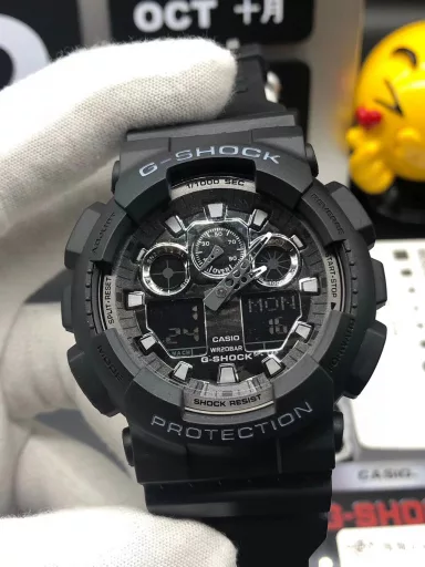 GA-110 Hand-raise Light Casio G-SHOCK--Classic shockproof dial design👍In stock and shipped immediately, 45-degree automatic hand-raise light function with strong visual impact🙈LCD liquid crystal display💡Stopwatch speed function accurate to 1/1000 second⌛Shockproof📣Anti-magnetic💥200 meters waterproof🏊48 city time📲Countdown⏳Alarm clock⏰Fully automatic calendar and other powerful functions