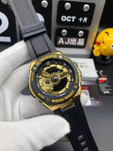 GST-400G hand-raise light Casio G-SHOCK--classic shockproof dial design👍In stock and shipped immediately, 45-degree automatic hand-raise light function with strong visual impact🙈LCD liquid crystal display💡Stopwatch speed function accurate to 1/1000 second⌛Shockproof📣Anti-magnetic💥200 meters waterproof🏊48 city time📲Countdown⏳Alarm clock⏰Fully automatic calendar and other powerful functions