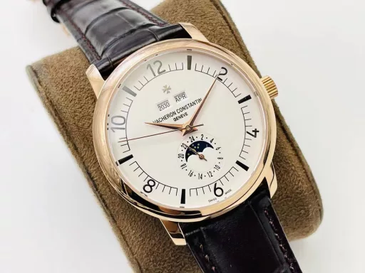 The highest version on the market, Vacheron Constantin Historical Masterpiece Series 3100V/000R_B422 Perpetual Calendar Multi-Function Watch!1⃣️Equipped with the same movement as the original, the balance wheel is exactly the same as the original, and all functions can be used normally.2⃣️Improved the curvature of the four corners of the case, the dial color curvature is more consistent, the 12 scales are polished more delicately, and the overall look is closer to the counter!3⃣️Paired with Italian cowhide to make the wrist more comfortable!TWS Factory boutique replica, please appreciate your appreciation