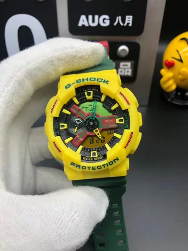 GA-110 Hand-raise Light Casio G-SHOCK--Classic shockproof dial design👍In stock and shipped immediately, 45-degree automatic hand-raise light function with strong visual impact🙈LCD liquid crystal display💡Stopwatch speed function accurate to 1/1000 second⌛Shockproof📣Anti-magnetic💥200 meters waterproof🏊48 city time📲Countdown⏳Alarm clock⏰Fully automatic calendar and other powerful functions