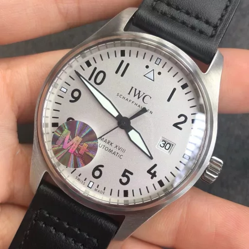 The redefinition of the Mark XVIII Pilot's Watch IW327010 