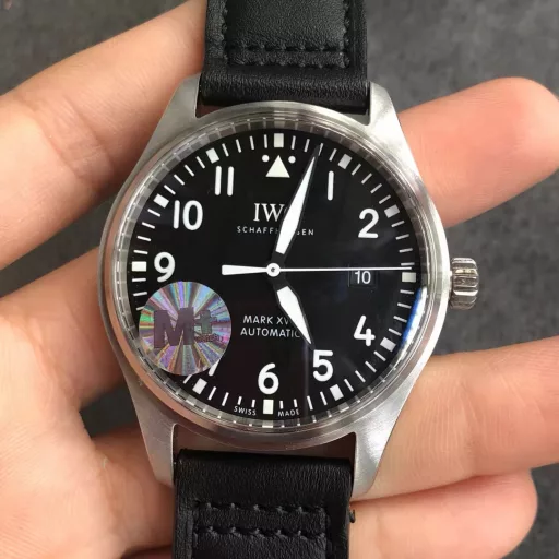 The redefinition of the Mark XVIII Pilot's Watch IW327010 