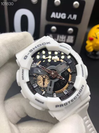 GA-110 Hand-raise Light Casio G-SHOCK--Classic shockproof dial design👍In stock and shipped immediately, 45-degree automatic hand-raise light function with strong visual impact🙈LCD liquid crystal display💡Stopwatch speed function accurate to 1/1000 second⌛Shockproof📣Anti-magnetic💥200 meters waterproof🏊48 city time📲Countdown⏳Alarm clock⏰Fully automatic calendar and other powerful functions