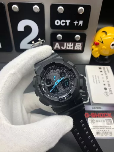 GA-110 Hand-raise Light Casio G-SHOCK--Classic shockproof dial design👍In stock and shipped immediately, 45-degree automatic hand-raise light function with strong visual impact🙈LCD liquid crystal display💡Stopwatch speed function accurate to 1/1000 second⌛Shockproof📣Anti-magnetic💥200 meters waterproof🏊48 city time📲Countdown⏳Alarm clock⏰Fully automatic calendar and other powerful functions