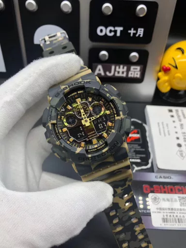 GA-110 Hand-raise Light Casio G-SHOCK--Classic shockproof dial design👍In stock and shipped immediately, 45-degree automatic hand-raise light function with strong visual impact🙈LCD liquid crystal display💡Stopwatch speed function accurate to 1/1000 second⌛Shockproof📣Anti-magnetic💥200 meters waterproof🏊48 city time📲Countdown⏳Alarm clock⏰Fully automatic calendar and other powerful functions