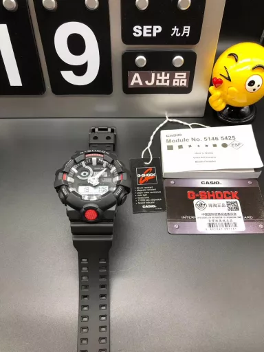 Hot selling GA-710 hand-raise light Casio G-SHOCK--classic shockproof dial design👍In stock and shipped immediately, 45-degree automatic hand-raise light function with strong visual impact🙈LCD liquid crystal display💡Stopwatch speed function accurate to 1/1000 second⌛Shockproof📣Anti-magnetic💥200 meters waterproof🏊48 city time📲Countdown⏳Alarm clock⏰Fully automatic calendar and other powerful functions