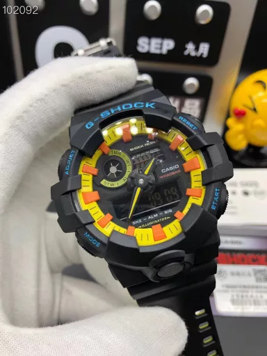 Hot selling GA-710 hand-raise light Casio G-SHOCK--classic shockproof dial design👍In stock and shipped immediately, 45-degree automatic hand-raise light function with strong visual impact🙈LCD liquid crystal display💡Stopwatch speed function accurate to 1/1000 second⌛Shockproof📣Anti-magnetic💥200 meters waterproof🏊48 city time📲Countdown⏳Alarm clock⏰Fully automatic calendar and other powerful functions📆