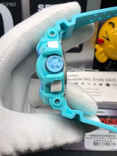 GA-400 hand-raise light Casio G-SHOCK--classic shockproof dial design👍In stock and shipped immediately, 45-degree automatic hand-raise light function with strong visual impact🙈LCD liquid crystal display💡Stopwatch speed function accurate to 1/1000 second⌛Shockproof📣Anti-magnetic💥200 meters waterproof🏊48 city time📲Countdown⏳Alarm clock⏰Fully automatic calendar and other powerful functions