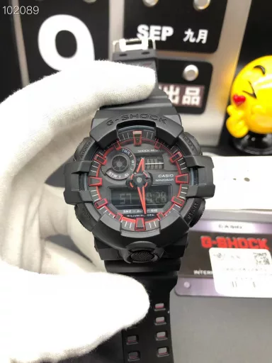 Hot selling GA-710 hand-raise light Casio G-SHOCK--classic shockproof dial design👍In stock and shipped immediately, 45-degree automatic hand-raise light function with strong visual impact🙈LCD liquid crystal display💡Stopwatch speed function accurate to 1/1000 second⌛Shockproof📣Anti-magnetic💥200 meters waterproof🏊48 city time📲Countdown⏳Alarm clock⏰Fully automatic calendar and other powerful functions📆