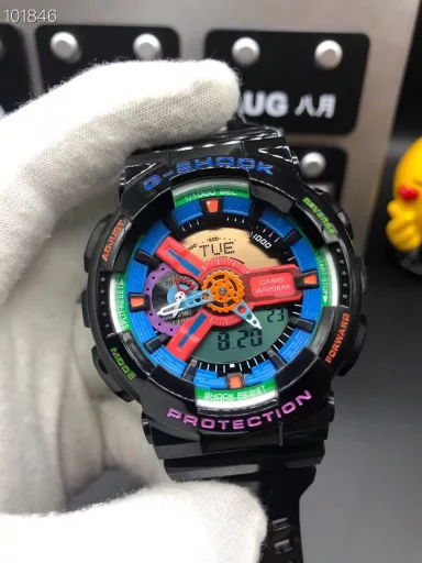 GA-110 Hand-raise Light Casio G-SHOCK--Classic shockproof dial design👍In stock and shipped immediately, 45-degree automatic hand-raise light function with strong visual impact🙈LCD liquid crystal display💡Stopwatch speed function accurate to 1/1000 second⌛Shockproof📣Anti-magnetic💥200 meters waterproof🏊48 city time📲Countdown⏳Alarm clock⏰Fully automatic calendar and other powerful functions