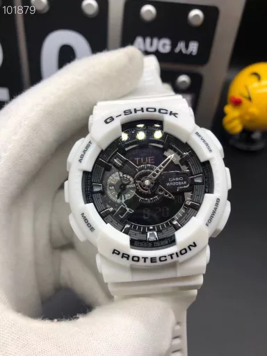 GA-110 Hand-raise Light Casio G-SHOCK--Classic shockproof dial design👍In stock and shipped immediately, 45-degree automatic hand-raise light function with strong visual impact🙈LCD liquid crystal display💡Stopwatch speed function accurate to 1/1000 second⌛Shockproof📣Anti-magnetic💥200 meters waterproof🏊48 city time📲Countdown⏳Alarm clock⏰Fully automatic calendar and other powerful functions