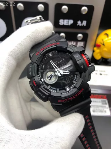 GA-400 hand-raise light Casio G-SHOCK--classic shockproof dial design👍In stock and shipped immediately, 45-degree automatic hand-raise light function with strong visual impact🙈LCD liquid crystal display💡Stopwatch speed function accurate to 1/1000 second⌛Shockproof📣Anti-magnetic💥200 meters waterproof🏊48 city time📲Countdown⏳Alarm clock⏰Fully automatic calendar and other powerful functions