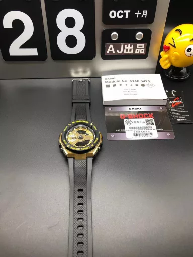 GST-400G hand-raise light Casio G-SHOCK--classic shockproof dial design👍In stock and shipped immediately, 45-degree automatic hand-raise light function with strong visual impact🙈LCD liquid crystal display💡Stopwatch speed function accurate to 1/1000 second⌛Shockproof📣Anti-magnetic💥200 meters waterproof🏊48 city time📲Countdown⏳Alarm clock⏰Fully automatic calendar and other powerful functions