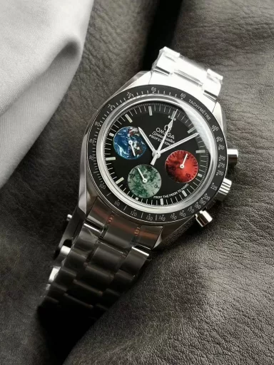 OM Exploration Magazine: Omega Speedmaster 3577.50.00 watch (stainless steel-black dial with colored chronograph dial, 1861 manual, 42 mm).