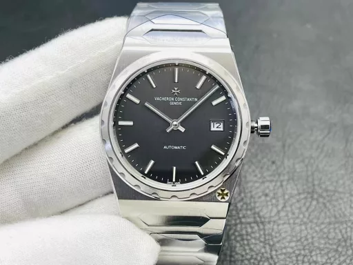 V9 Factory2024 Highly Recommended The highest version on the market The latest style is retro and fashionable】Favoured by many celebrities - Vacheron Constantin has re-launched the iconic luxury sports watch in the historical masterpiece series to commemorate the 222nd anniversary of the brand.1⃣️Case: size 37MM, thickness 8MM!2⃣️The barrel shape adopts a three-part structure so that the overall structure does not appear small. The grooved large gear bezel and the Maltese cross logo at 5 o'clock show its noble atmosphere!3⃣️Dial: Gold. Rose gold. Brushed silver and brushed gray with metal brushed bar hour markers and bar hands with luminous coating, retaining the most classic two-hand!4⃣️Movement: 9015 modified Vacheron Constantin's self-produced 2455/2 movement. All parts from the splint to the steel wheel are finely decorated, and the automatic oscillator is plated with 22k gold and engraved with the font 2225⃣️Strap: The integrated hexagonal central link makes the whole watch more angular, while retaining the timeless and elegant beautyV9 Factory's masterpiece is welcome to appreciate it