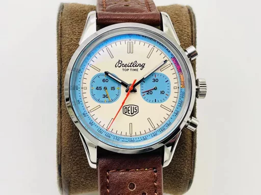 The Breitling Top Time A23310121G1X1 BN5 is a unique watch that combines extraordinary design.When the original Top Time was launched in the 1960s, the goal was clear: to create a series of “ultra-modern chronographs” that would meet the needs of “young, ambitious professionals.” This sports watch was not only popular with this group, but also with young female consumers, who were deeply attracted by its striking lines and undeniable elegance. Today, the Top Time series is a modern interpretation of this fashionable chronograph at the time, especially with the “Zorro dial” known to collectors, one of the most recognizable dials in the watchmaking world.1⃣️41 mm stainless steel case!2⃣️Pot-lid sapphire crystal!3⃣️Brown nubuck leather strap with stainless steel pin buckle.4⃣️Equipped with Asia-7750 chronograph movement, it is limited to 2,000 pieces worldwide. Exquisitely recommend men's multifunctional mechanical watches, carefully crafted for you to shoot ultra-realistic photos!TF Factory's masterpiece welcomes your appreciation!