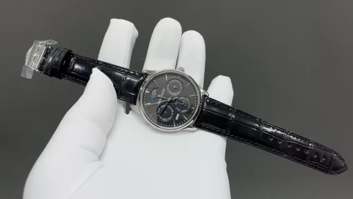 GR Factory 🌐 New Product After 3 years of research on the Jaeger-LeCoultre Master full-function perpetual calendar mechanical movement, the Jaeger-LeCoultre Master perpetual calendar automatic mechanical watch was reproduced. With the concept of not counting time and cost, the imported 9015 movement was used to restore the integrated machine complex function 868 movement. All functions are consistent with the official one! 1: Perpetual calendar function