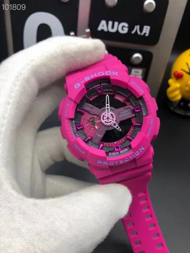 GA-110 Hand-raise Light Casio G-SHOCK--Classic shockproof dial design👍In stock and shipped immediately, 45-degree automatic hand-raise light function with strong visual impact🙈LCD liquid crystal display💡Stopwatch speed function accurate to 1/1000 second⌛Shockproof📣Anti-magnetic💥200 meters waterproof🏊48 city time📲Countdown⏳Alarm clock⏰Fully automatic calendar and other powerful functions