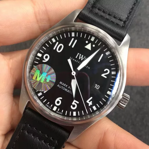 The redefinition of the Mark XVIII Pilot's Watch IW327010 