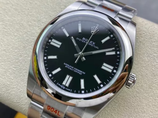 EW Rolex Oyster Constant Motion 41 series1⃣️ with the new Rolex 3230 movement;2⃣️ same thickness as original 12mm: diameter 41mm;3⃣️ grinding nail; Top Swiss ice blue luminous, consistent with the original Rolex luminous;4⃣️ Super 904 steel; Sapphire glass;5⃣️ top workmanship, each strap and ear perfectly fit, giving the highest comfort of the wrist;Every extreme detail is EW factory ingenuity development sincerity!!