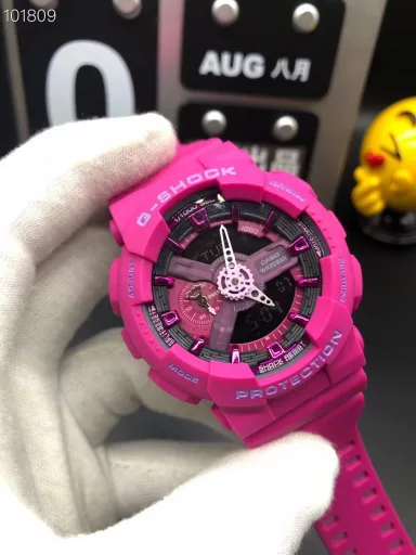 GA-110 Hand-raise Light Casio G-SHOCK--Classic shockproof dial design👍In stock and shipped immediately, 45-degree automatic hand-raise light function with strong visual impact🙈LCD liquid crystal display💡Stopwatch speed function accurate to 1/1000 second⌛Shockproof📣Anti-magnetic💥200 meters waterproof🏊48 city time📲Countdown⏳Alarm clock⏰Fully automatic calendar and other powerful functions