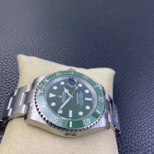 Clean factory/C factory Rolex 116610LN classic black water ghost green water ghost 40mm1: Equipped with Dandong 3135 stable movement 2: The whole watch is 904L stainless steel/matched with ar factory steel belt 3: The dial uses the market's exclusive 