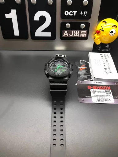 GA-110 Hand-raise Light Casio G-SHOCK--Classic shockproof dial design👍In stock and shipped immediately, 45-degree automatic hand-raise light function with strong visual impact🙈LCD liquid crystal display💡Stopwatch speed function accurate to 1/1000 second⌛Shockproof📣Anti-magnetic💥200 meters waterproof🏊48 city time📲Countdown⏳Alarm clock⏰Fully automatic calendar and other powerful functions
