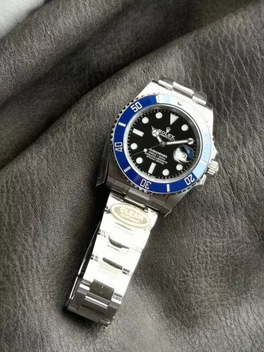Rolex Greenwich II series m126710blnr-0003, 904 stainless steel case and bracelet, Inter Milan ceramic bezel, black dial, equipped with 3235 automatic mechanical movement, 40 mm.